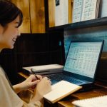 カフェで学ぶ投資！初心者女子が証券会社と上手に向き合う方法